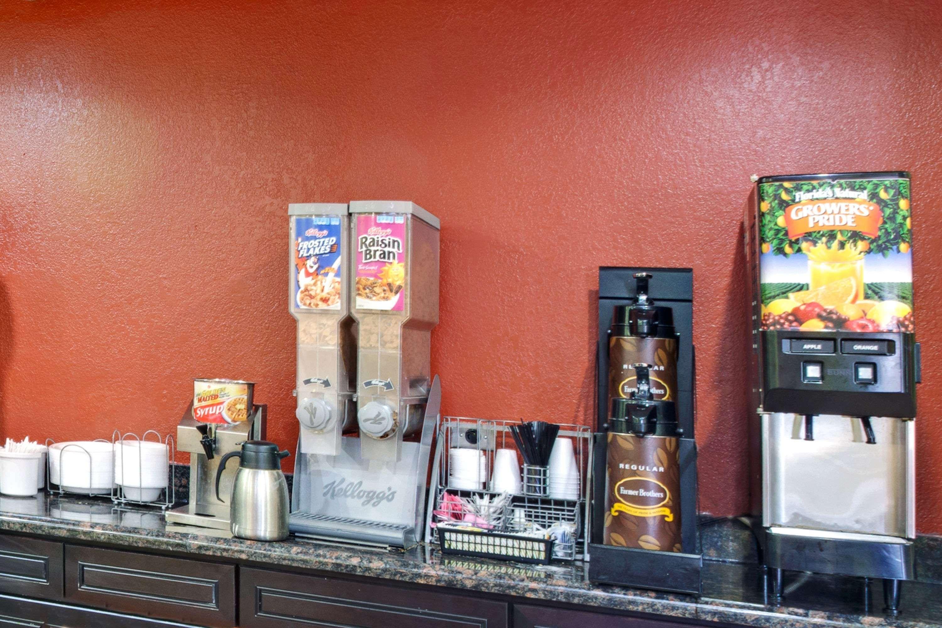 Super 8 By Wyndham Romeoville Bolingbrook מראה חיצוני תמונה
