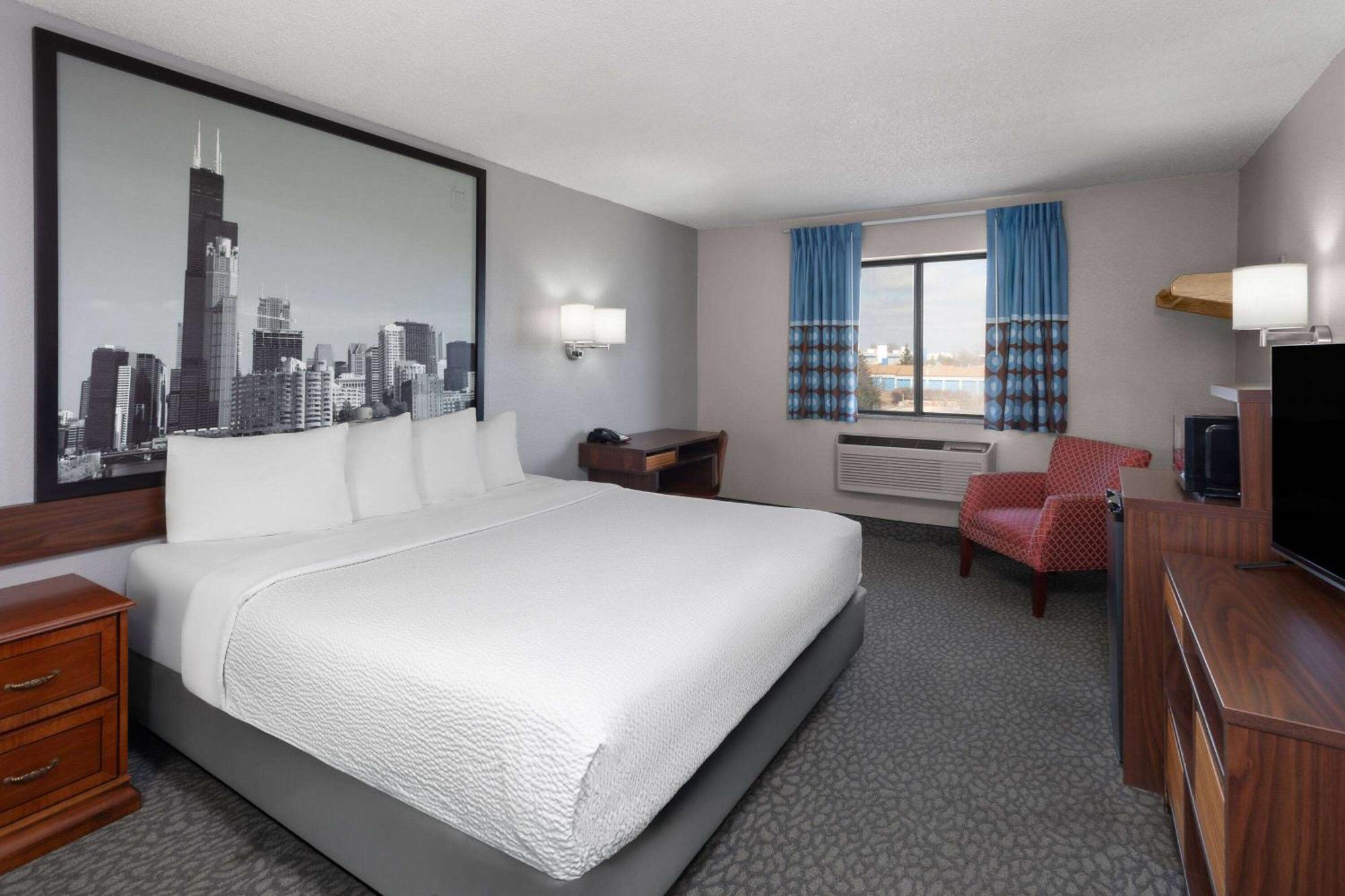 Super 8 By Wyndham Romeoville Bolingbrook מראה חיצוני תמונה