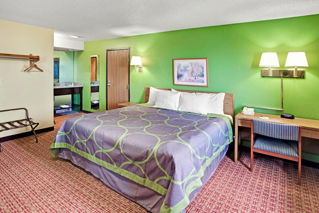 Super 8 By Wyndham Romeoville Bolingbrook מראה חיצוני תמונה
